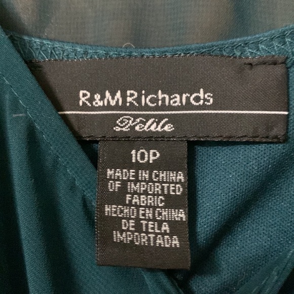 Emerald Green Party dress - Picture 6 of 7